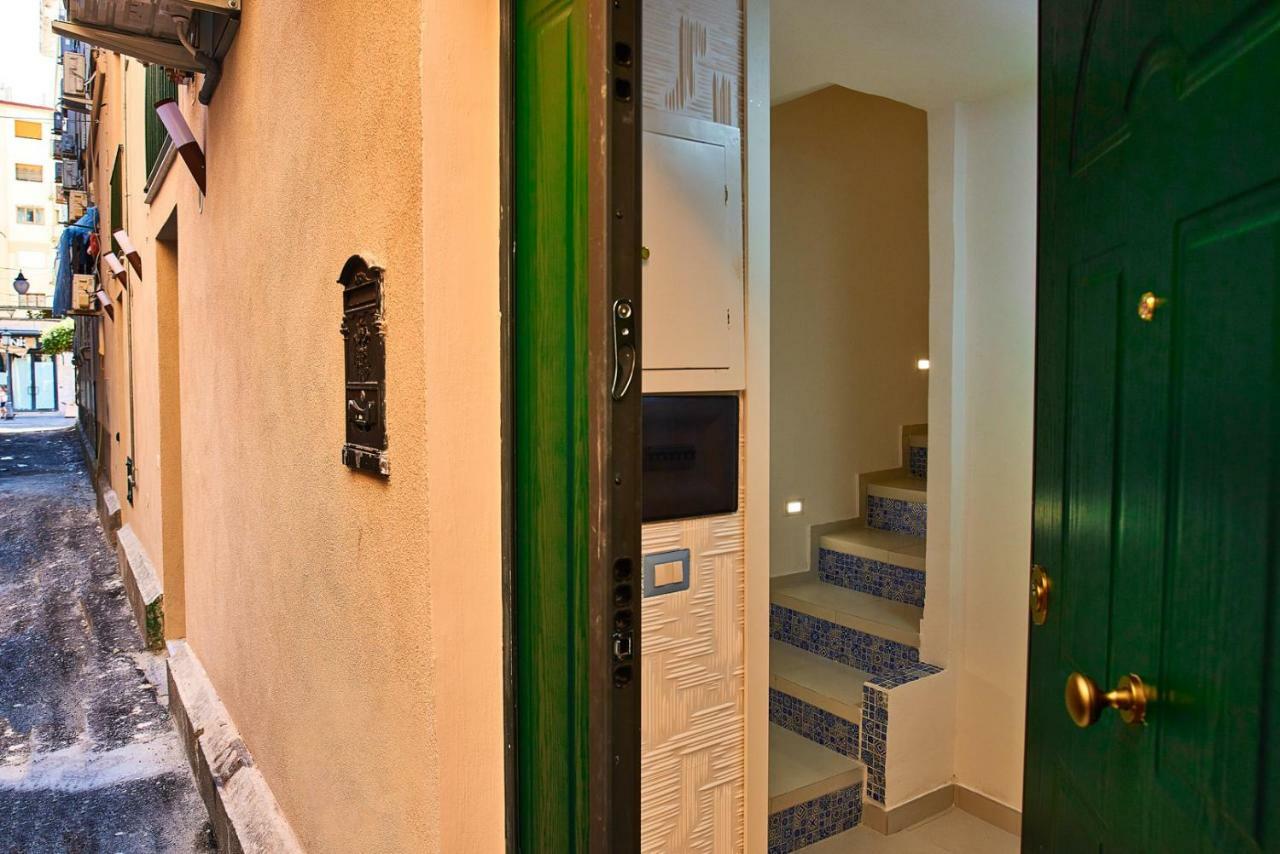 Casa Sul Corso Apartment ซาแลร์โน ภายนอก รูปภาพ